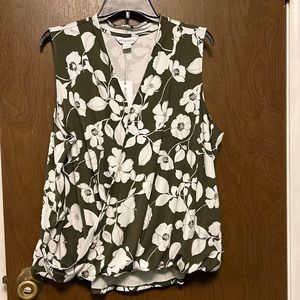 NWT Liz Claiborne olive green floral sleeveless blouse size 0X